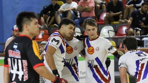 Verano. Hispano se quedó con la doble corona del Sol de Verano ganando en Infantiles y en Primera División.