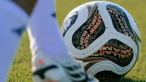 Nueva pelota para semifinales.