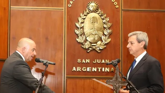 El cargo de defensor del Pueblo quedará libre y Orrego deberá pactar si lo quiere