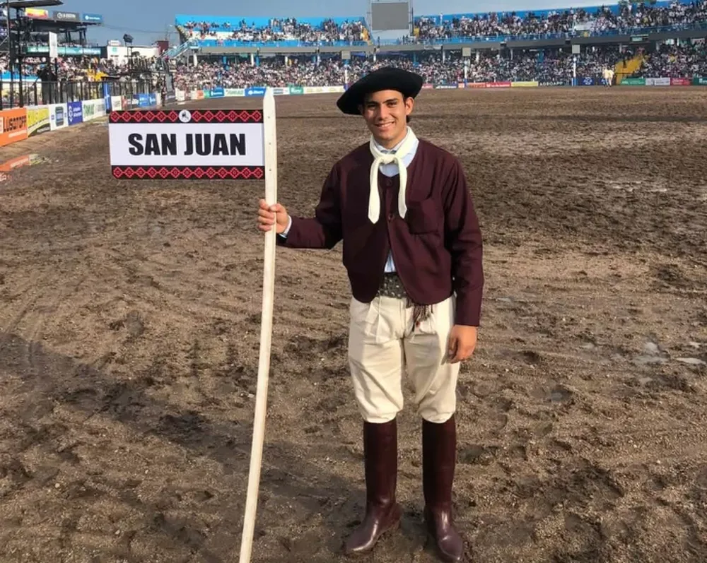 Con un brillante desempeño, Benjamín Costa está a un corcoveo de la consagración