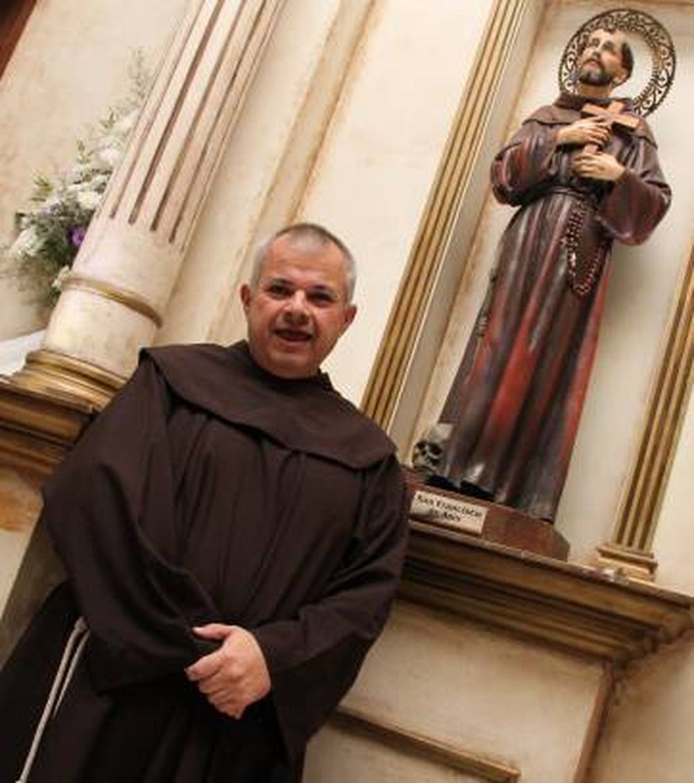 El fraile que fue alumno del Papa y vive en San Juan
