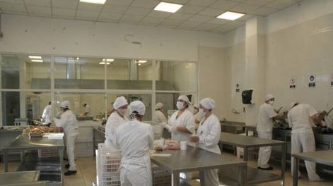 Un moderno edificio para Servifood