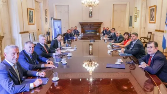 Cita con gobernadores por el juicio político a la Corte