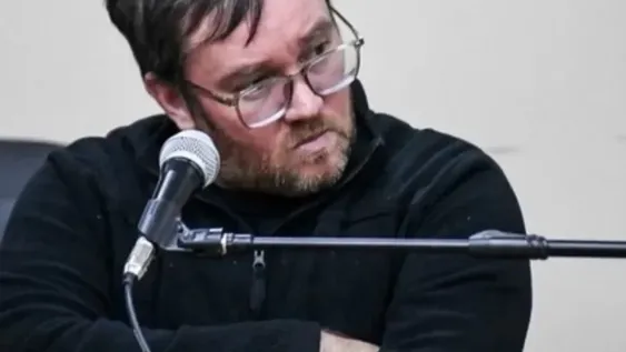 Adolfo Andrés Holeywell.-