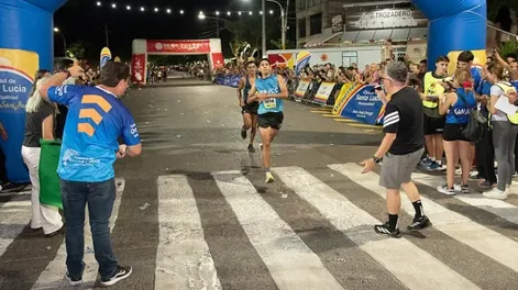 Especial. En la Avenida de Circunvalación se dará la primera edición de la Night Run con un millar de atletas.
