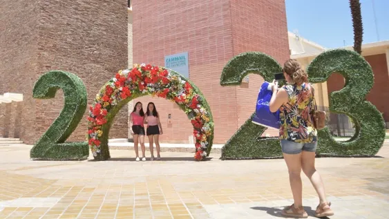 Finalmente llegaron más turistas que los que se esperaban hace 10 días