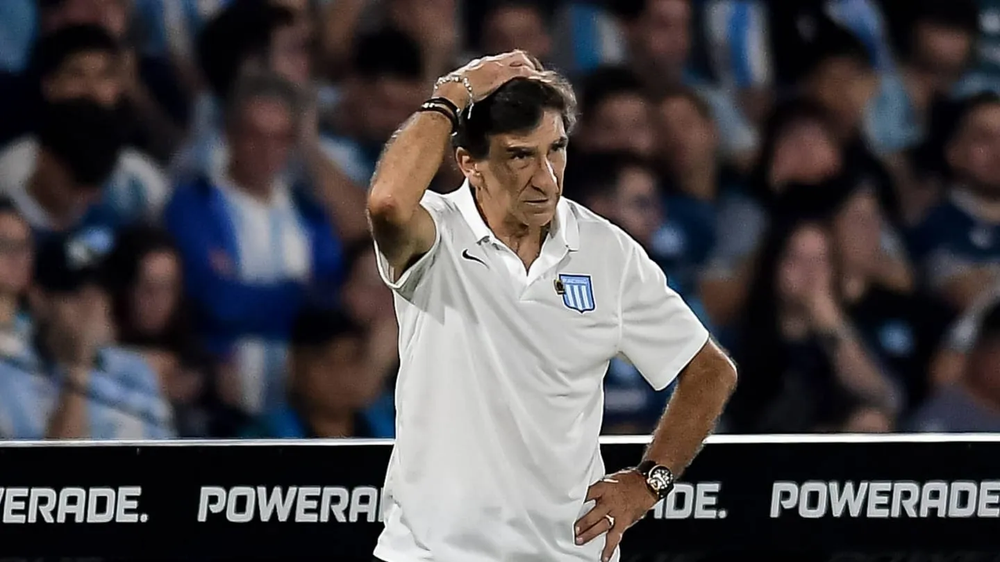 Gustavo Costas dejó de ser el técnico de Racing.