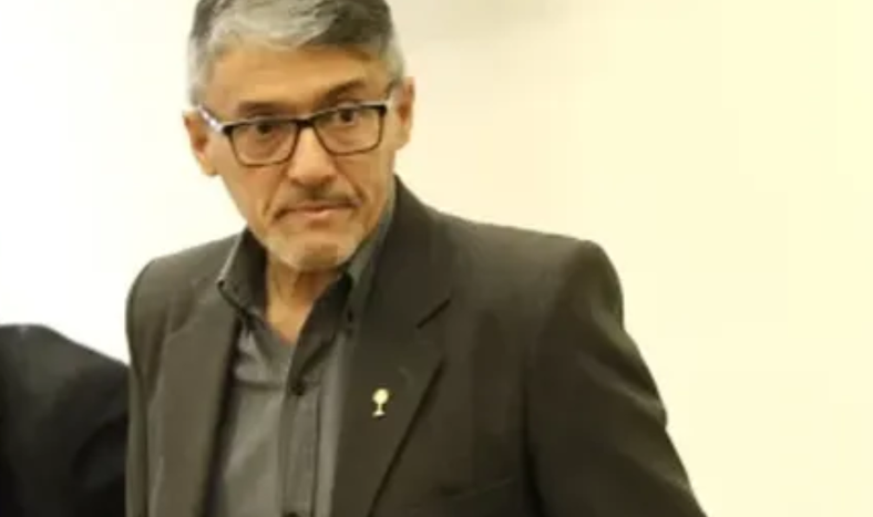 Padilla tenía una condena en suspenso por utilizar de forma indebida una camioneta Toyota Hilux que se encontraba en el Depósito Judicial. La Corte le había confirmado la sentencia de seis meses de prisión en febrero de 2023.