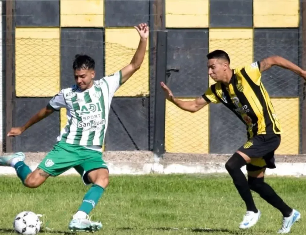 EN PUYUTA la esperada revancha Sportivo-Atenas se iniciará a las 21.