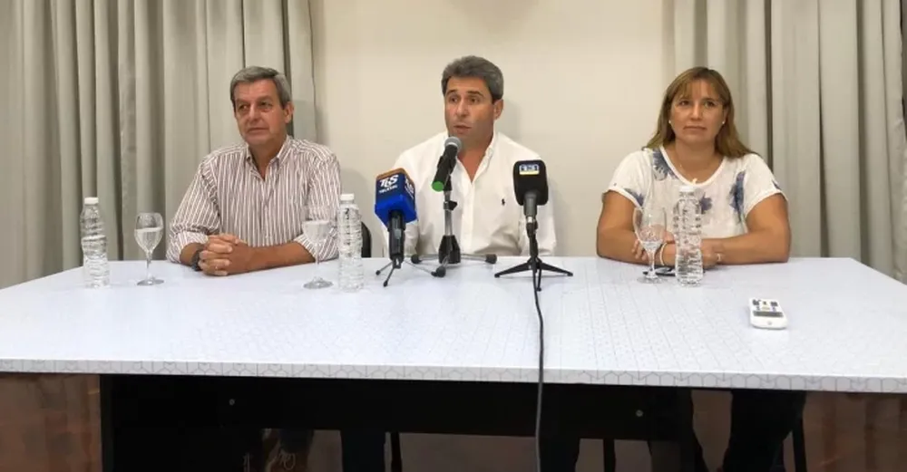 Reducen la atención en la administración pública, no hay clases y prorrogan impuestos