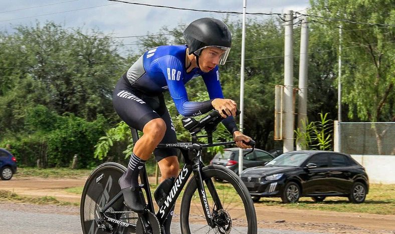 Campeón. Mateo Kalejman se quedó con el Oro en el Argentino de Ruta de Río Cuarto en la Contrarreloj Individual.