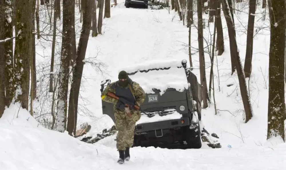 Cuando el barro y la nieve derretida complican el plan de invasión rusa