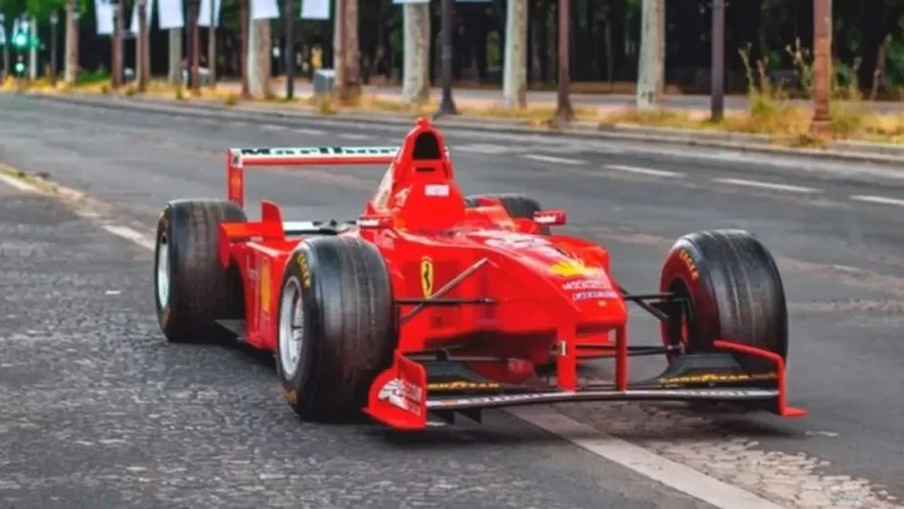 La Ferrari “invencible” que usó Schumacher en 1998 fue subastada por una cifra millonaria