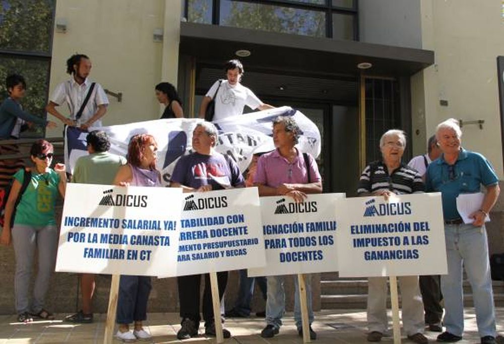La UNSJ analiza medidas para frenar el paro docente