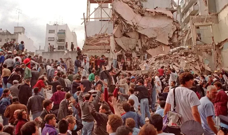 Atentado a la AMIA: la inteligencia israelí desliga a los iraníes