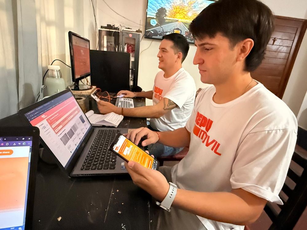 Los sanjuaninos Leandro Barrios y Emanuel Pintor innovaron el mercado con dos App del rubro construcción y automotor.