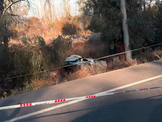 El vehículo quedó al costado de la ruta.