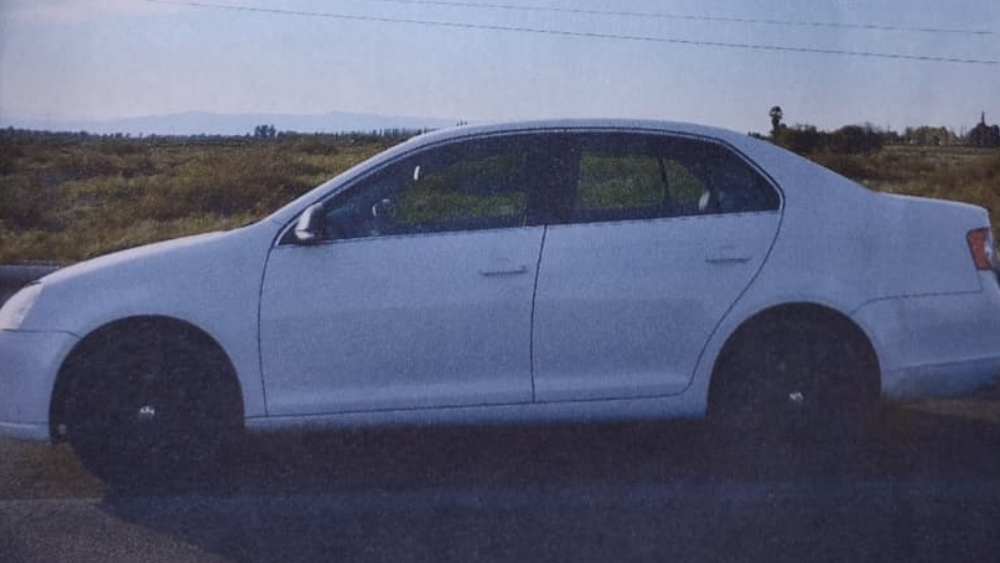 El auto en el que huyó el excomisario tras dejar afuera de su casa y sin llave a su pareja, según consta en la denuncia. 