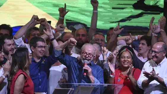 Con susto, Lula ganó el balotaje y la izquierda recupera el poder en Brasil