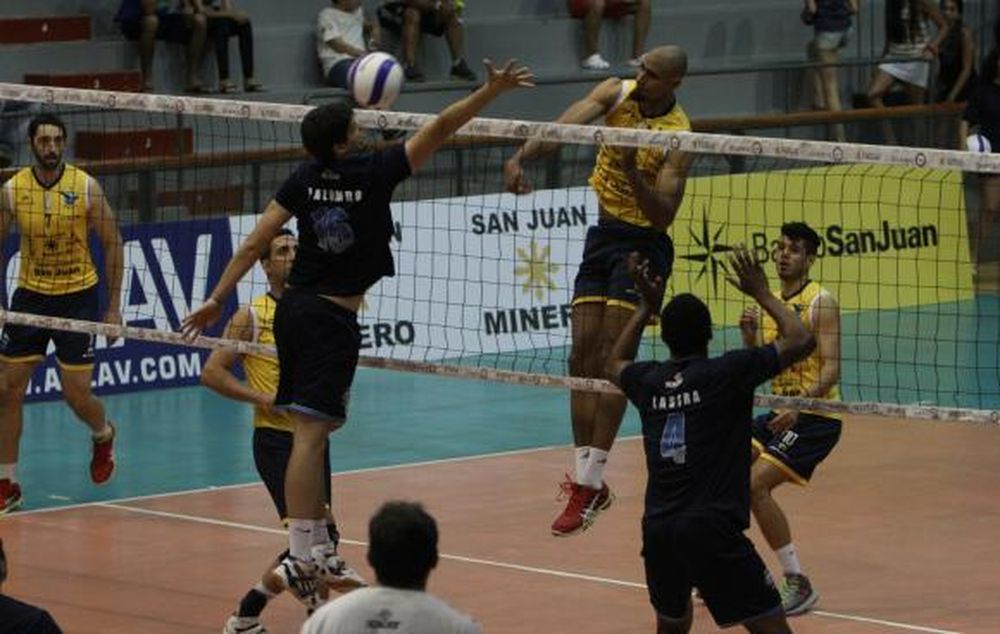 El central brasileño Ualas destacó las dos remontadas