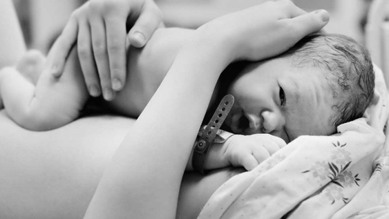 Parto respetado y humanizado: cuáles son los derechos de las madres, padres y los bebés