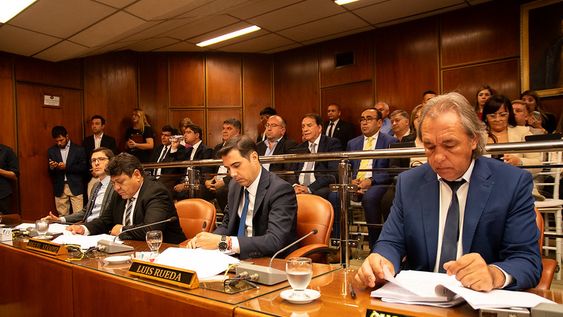 el bloquismo reacciono ante la designacion de cornejo como vice y adelanto la primera movida legislativa