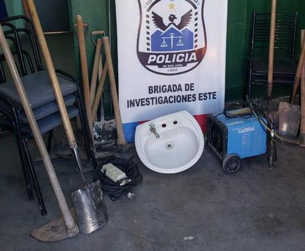 Un caucetero cayó al intentar vender por internet herramientas robadas