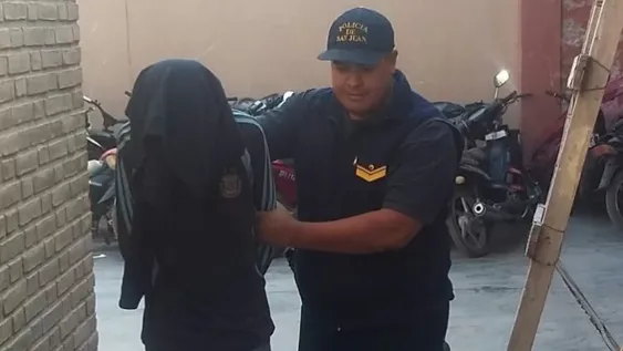 Cayó el sospechoso de quemarle la vivienda y robarle a un hombre