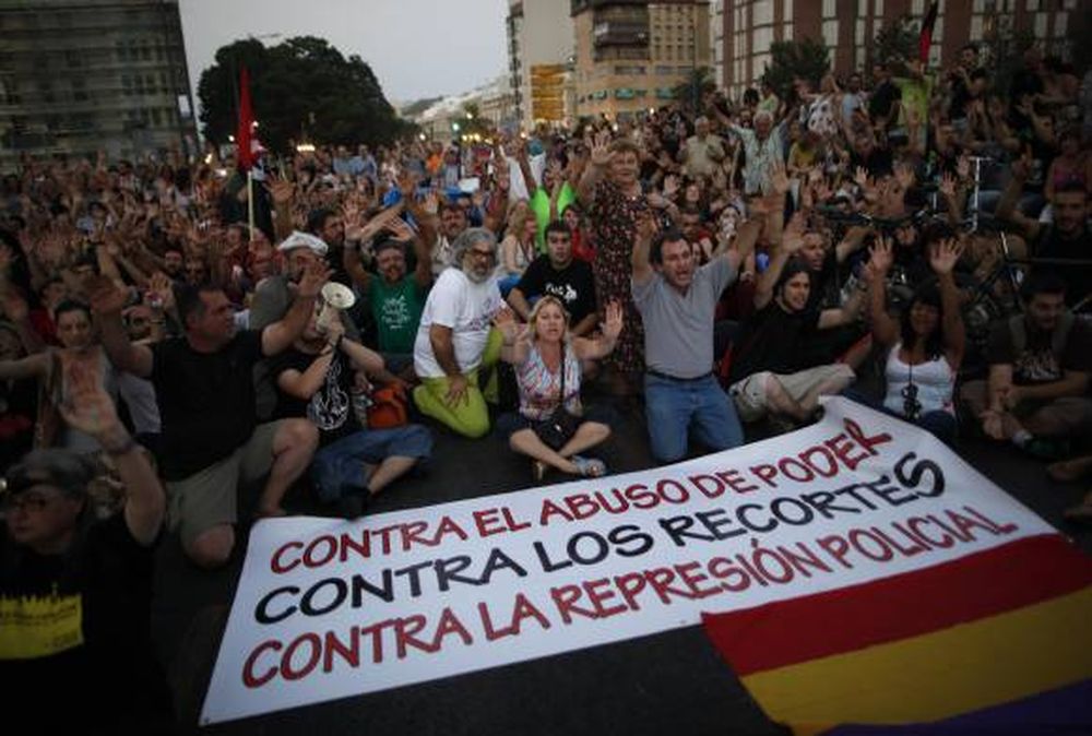 Nuevo ajuste pone a  España al borde de un rescate a la griega