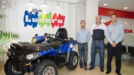 Moto Lucero presentó los cuatris de Polaris