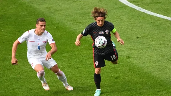 Croacia empató con República Checa y Suecia derrotó a Eslovaquia