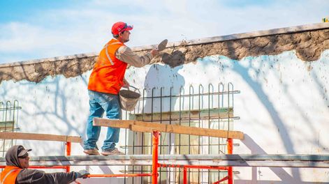 El municipio de Rivadavia refacciona la Unión Vecinal del Barrio Frondizi.