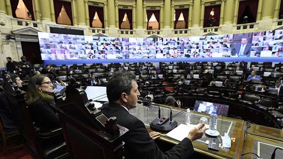 Massa: “La decisión es dejarle el recinto a los legisladores de Juntos por el Cambio”