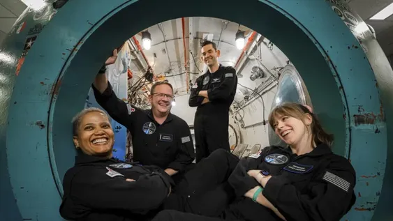 SpaceX lanza al espacio la primera misión con una tripulación totalmente civil