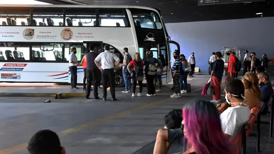 Sumaron 165 fallecidos y 6.981 nuevos casos