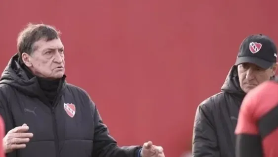 Falcioni, con el desafío de recuperar al Rojo