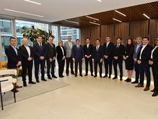 Orrego se reunió en Vancouver con autoridades de Fluor y conoció el modelo 3D del proyecto minero Vicuña Orrego se reunió en Vancouver con autoridades de Fluor y conoció el modelo 3D del proyecto minero Vicuña