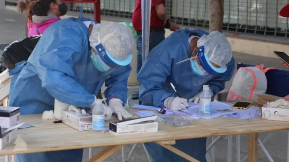 [FOTOS] Así son los pasos para testearse en la Peatonal