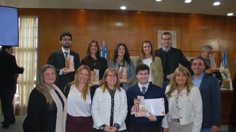 Egresados de la UCCuyo fueron distinguidos con el Premio Domingo Faustino Sarmiento a la Ciencia e Innovación 2026.