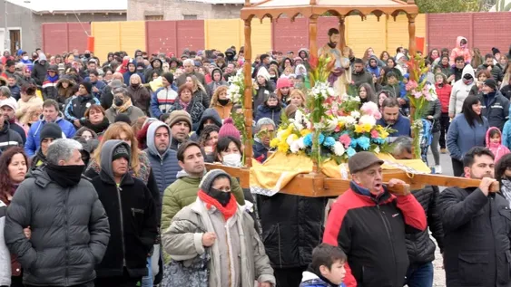 La procesión volvió y fue multitudinaria