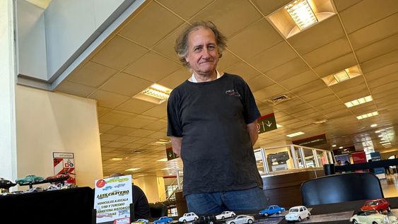 luis cravero, el eterno nino que combina su trabajo como artista y el coleccionismo con el juego