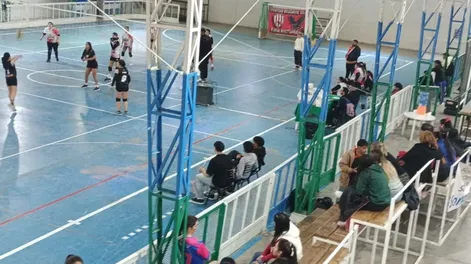 Diario de Cuyo | El Polideportivo de Rodeo es sede del torneo de vóleibol de Iglesia.