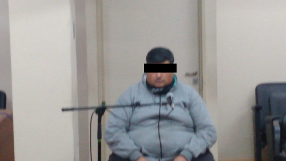 Sobre el acusado de cometer el abuso sexual contra su ahijada en Rawson, no se muestra su rostro o se da a conocer su identidad, para cuidar la integridad física y psicológica de la víctima.&nbsp;