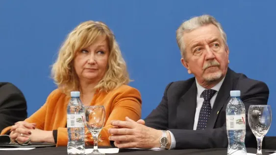 Bloch se bajó de su candidatura a rector y acordó apoyar a Coca en las elecciones