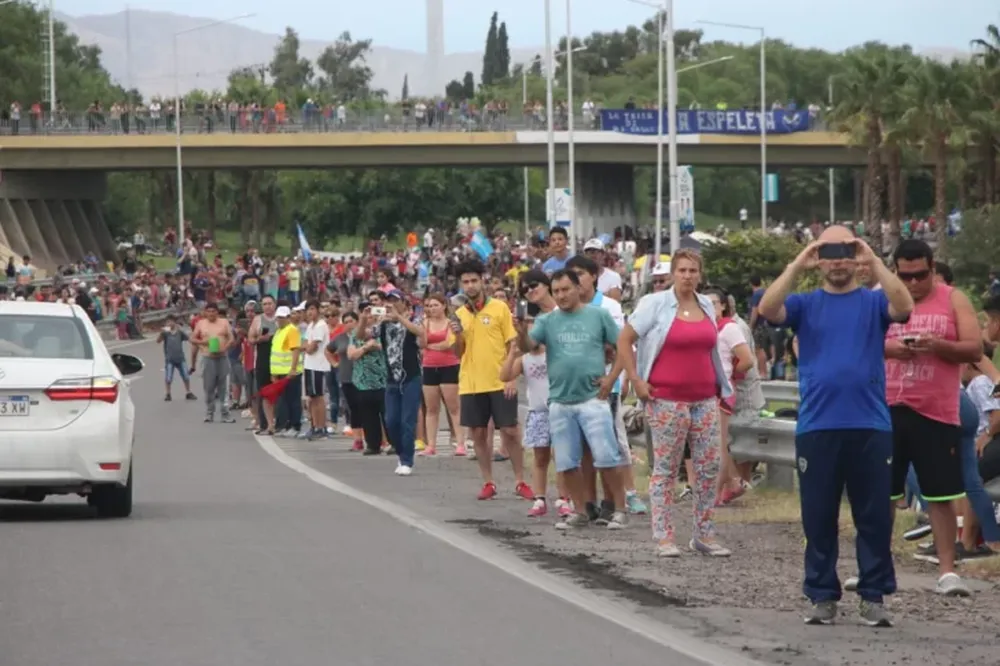 [FOTOS] Una multitud copó la Circunvalación en la última etapa de la Vuelta a San Juan