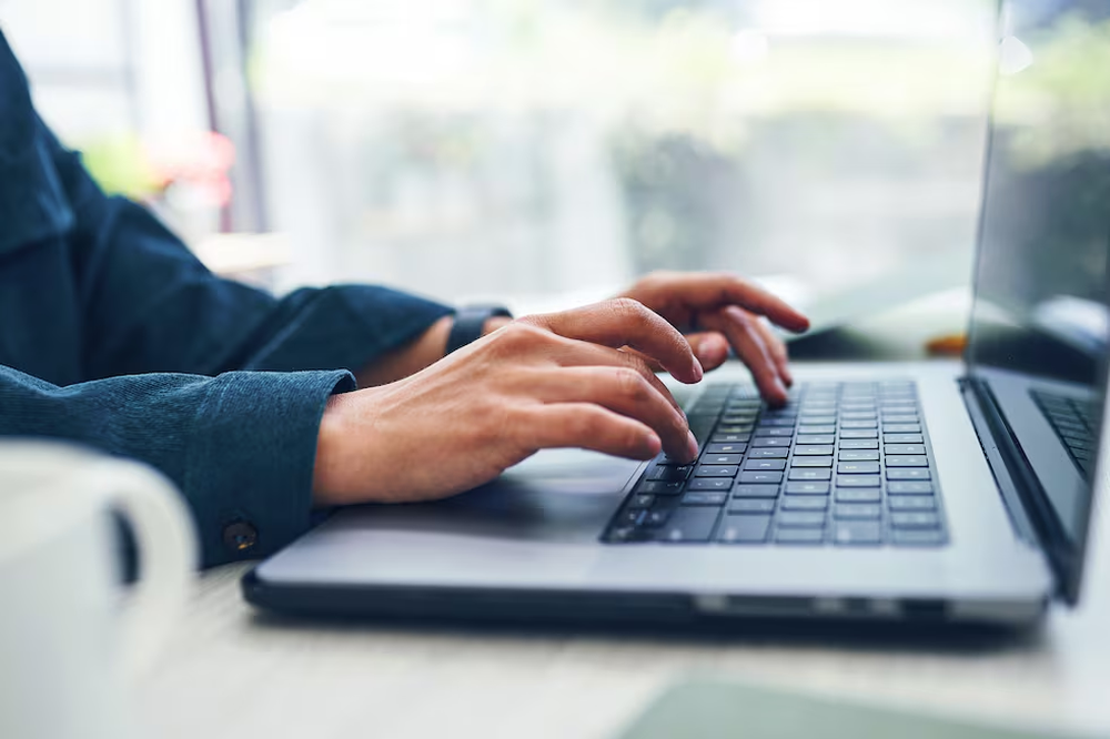 Cómo limpiar correctamente el teclado de la computadora