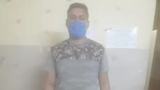 Terminó detenido luego de golpear a su pareja en la cara, el pecho y el abdomen