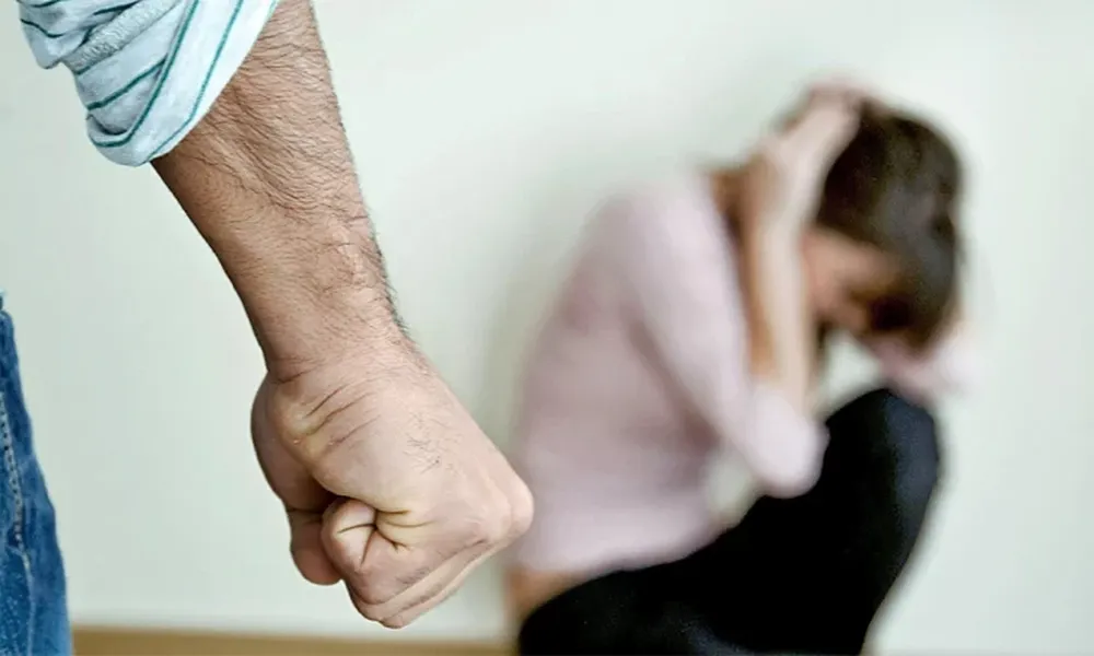 El Programa Acompañar es una ayuda económica clave para víctimas de violencia de género y volverá a pagarse en mayo.