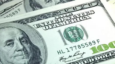 El dólar blue volvió a subir, esta vez 7 pesos, y se cotiza a 496 la unidad