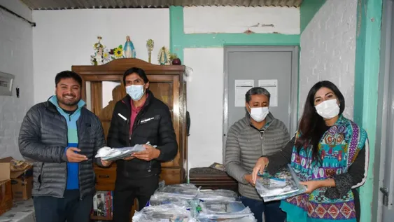 Kits escolares para alumnos secundarios